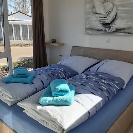 Am Quendorfer Haus Nr.10 * שוטורף